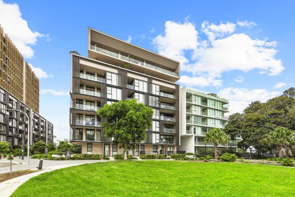 Urban Bliss 3br Retreat - Split Level, Views, Parking * Sydney